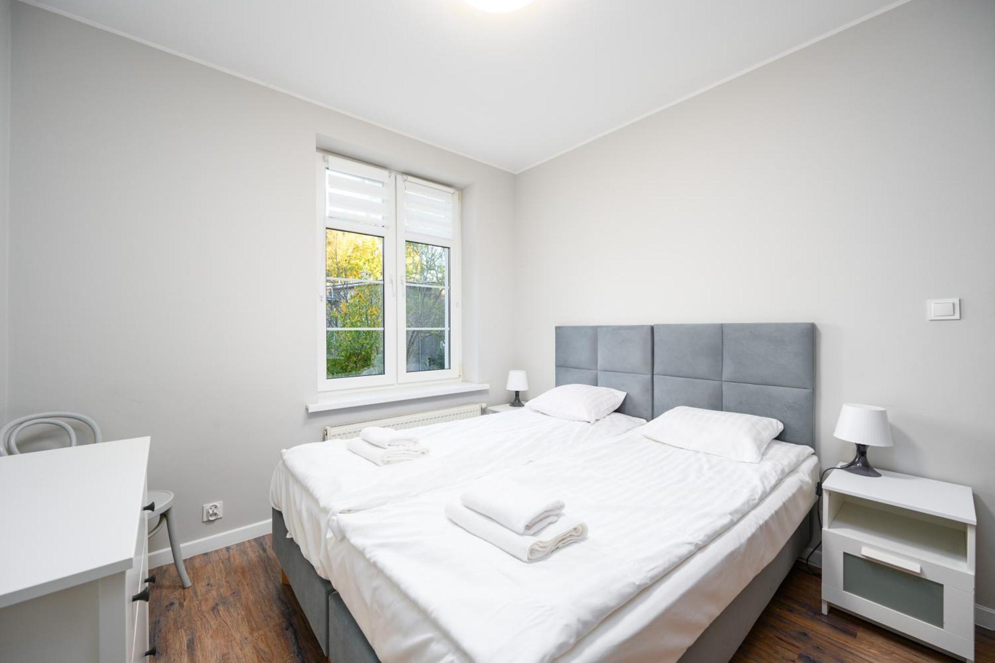 3 Maja 32b -b By Homeprime *